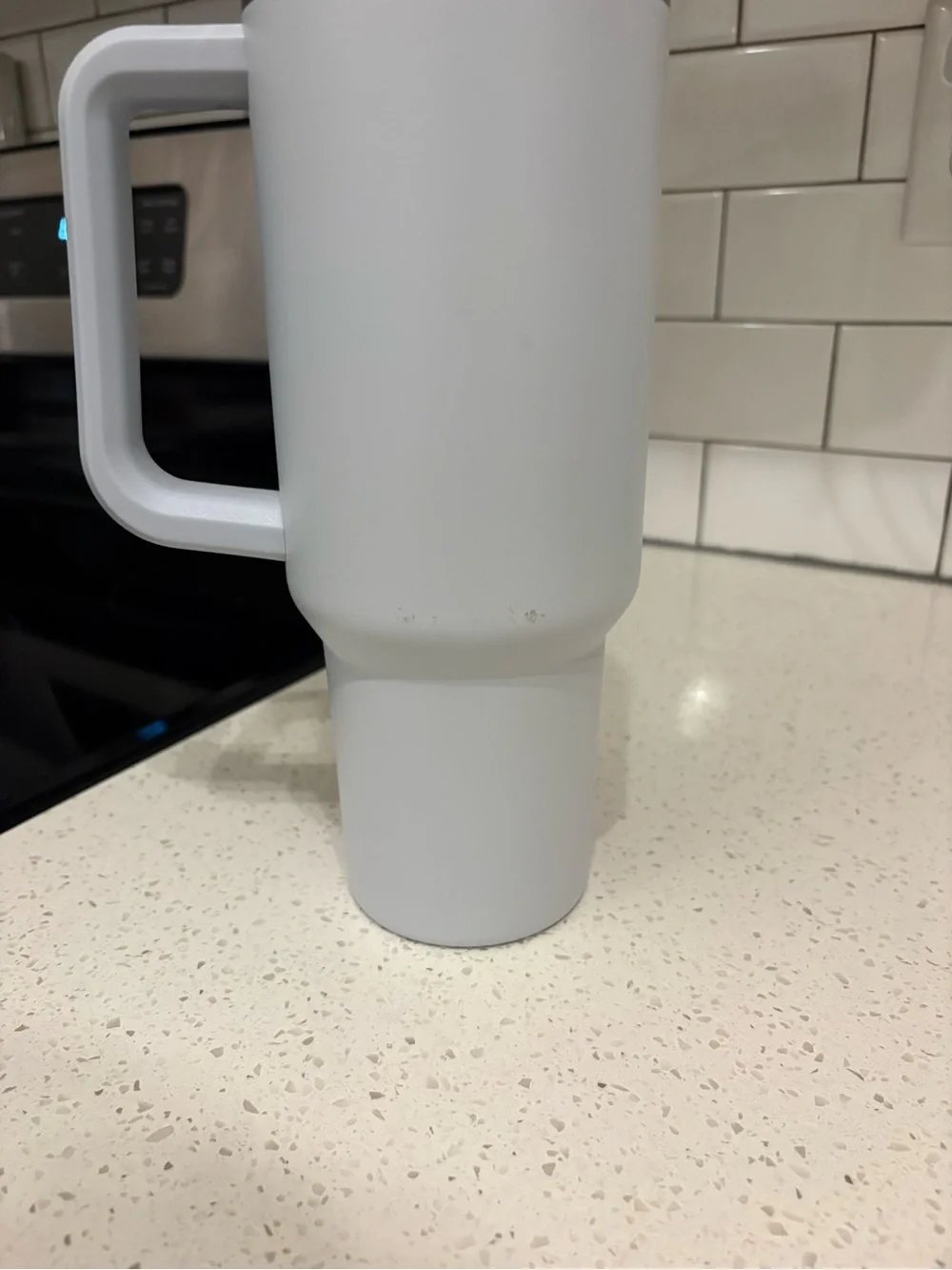 Stanley tumbler - Picture 2 of 3